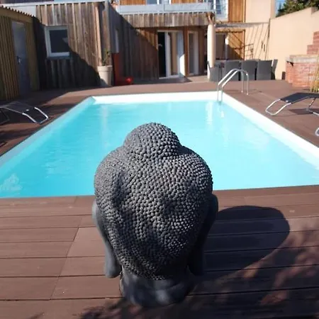 Belle Contemporaine 度假居 *